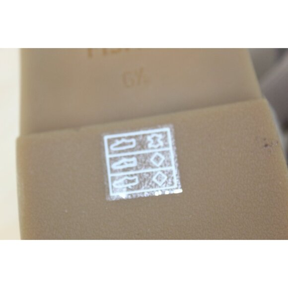 Eileen Fisher Sandals 6.5 Beige Gladiator Strappy Comfort Flat Minimalist - Picture 8 of 13